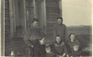 Pranciška, Kazimieras, Justinas (sūnus) Cvirkai, Tomas ir Aldona Mačiuliai, Anelė Rybelienė, Gražina Rybelytė